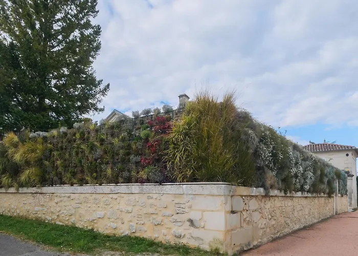 Oda ve Kahvaltı Le Jardin De Gassiot Etape Pro Saint-Quentin-de-Baron